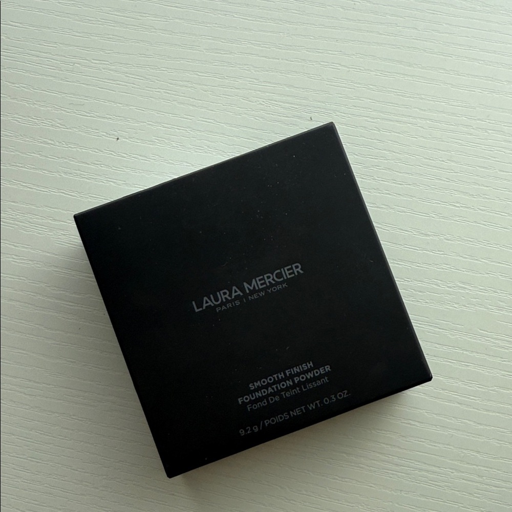 Laura Mercier Black Compact Foundation
